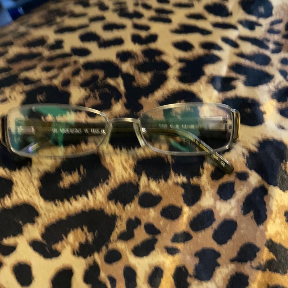 Nice Women Fendi glasses  in great condition!